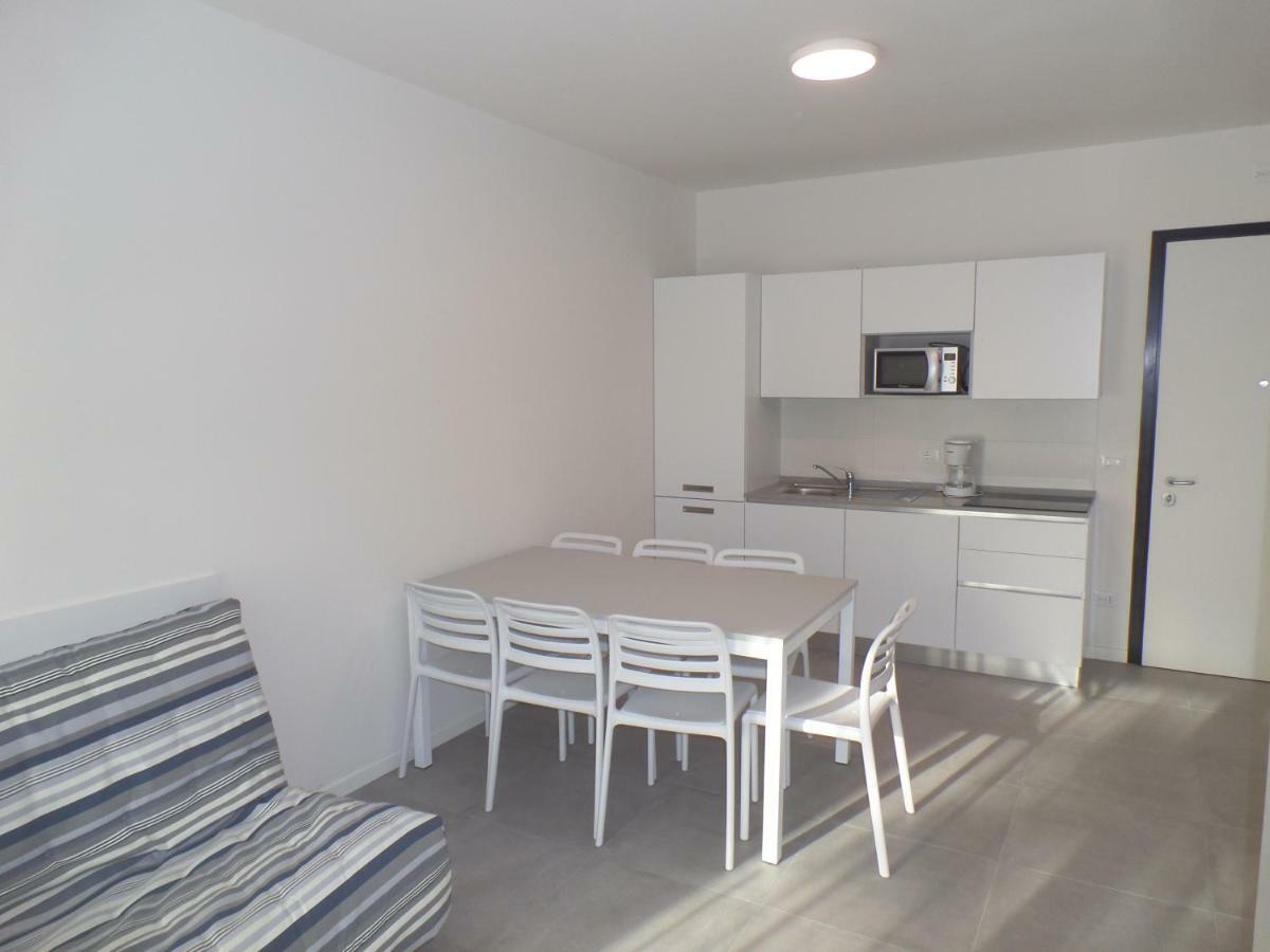 Residence Melograno Bibione Bagian luar foto