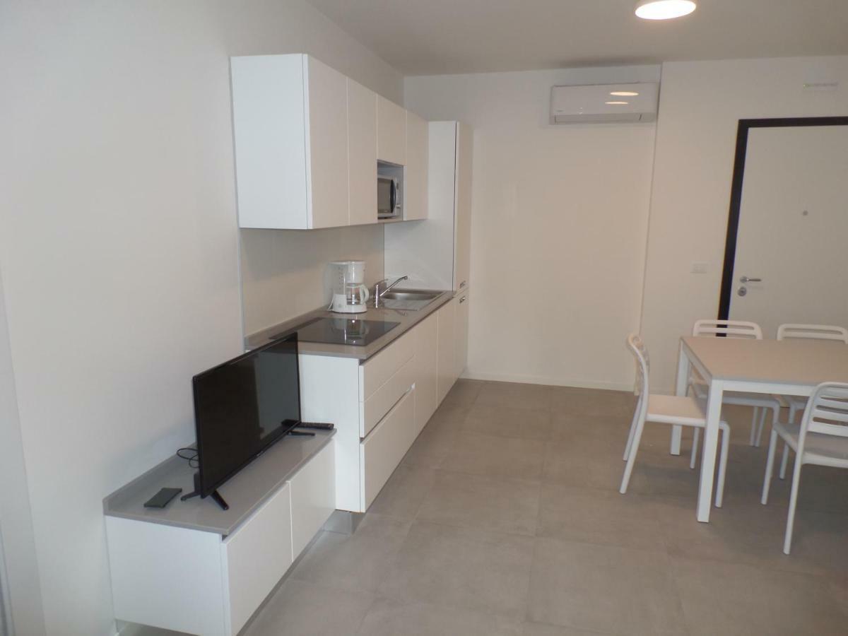 Residence Melograno Bibione Bagian luar foto